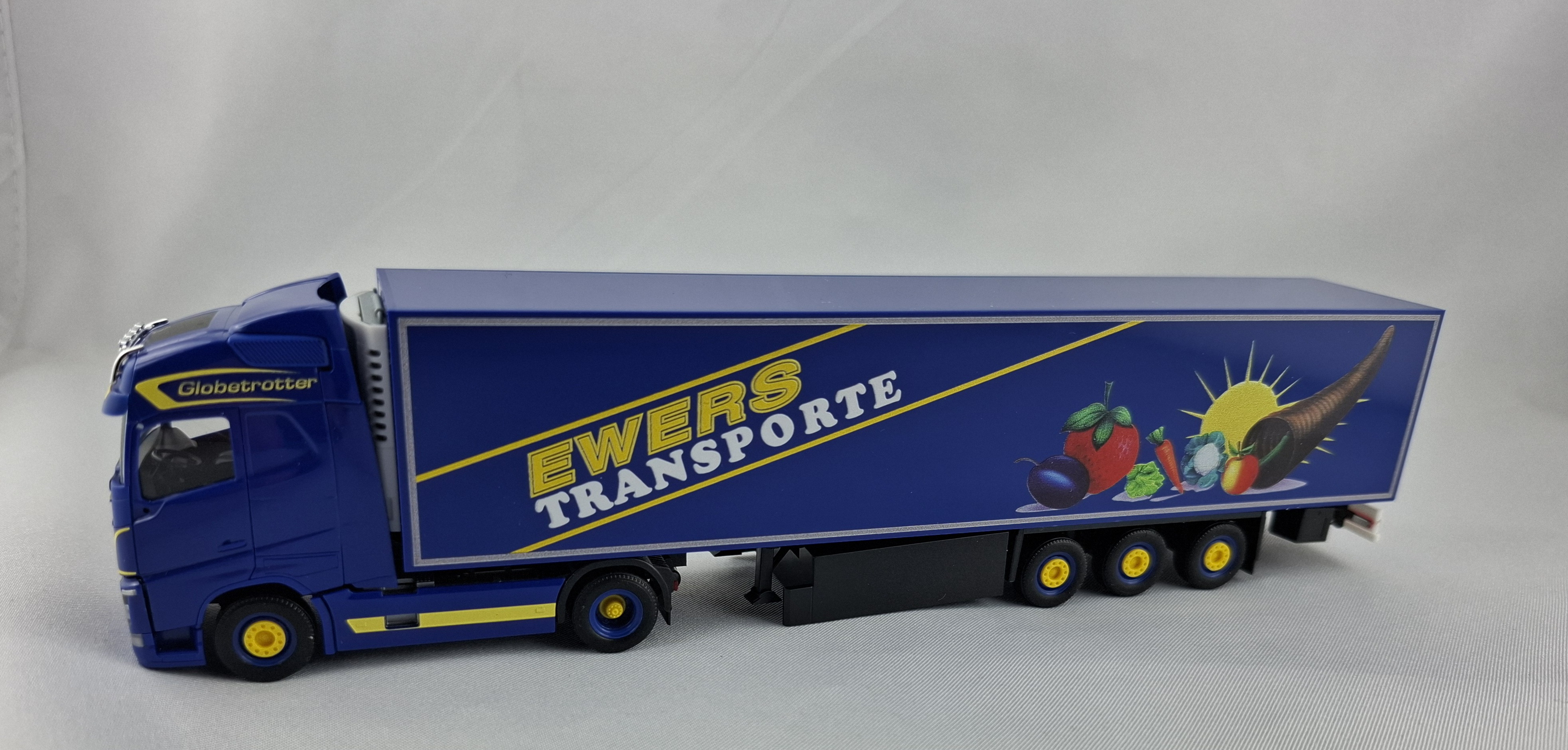 Herpa Volvo FH GL Kühlkoffersattelzug "Ewers Transporte" 