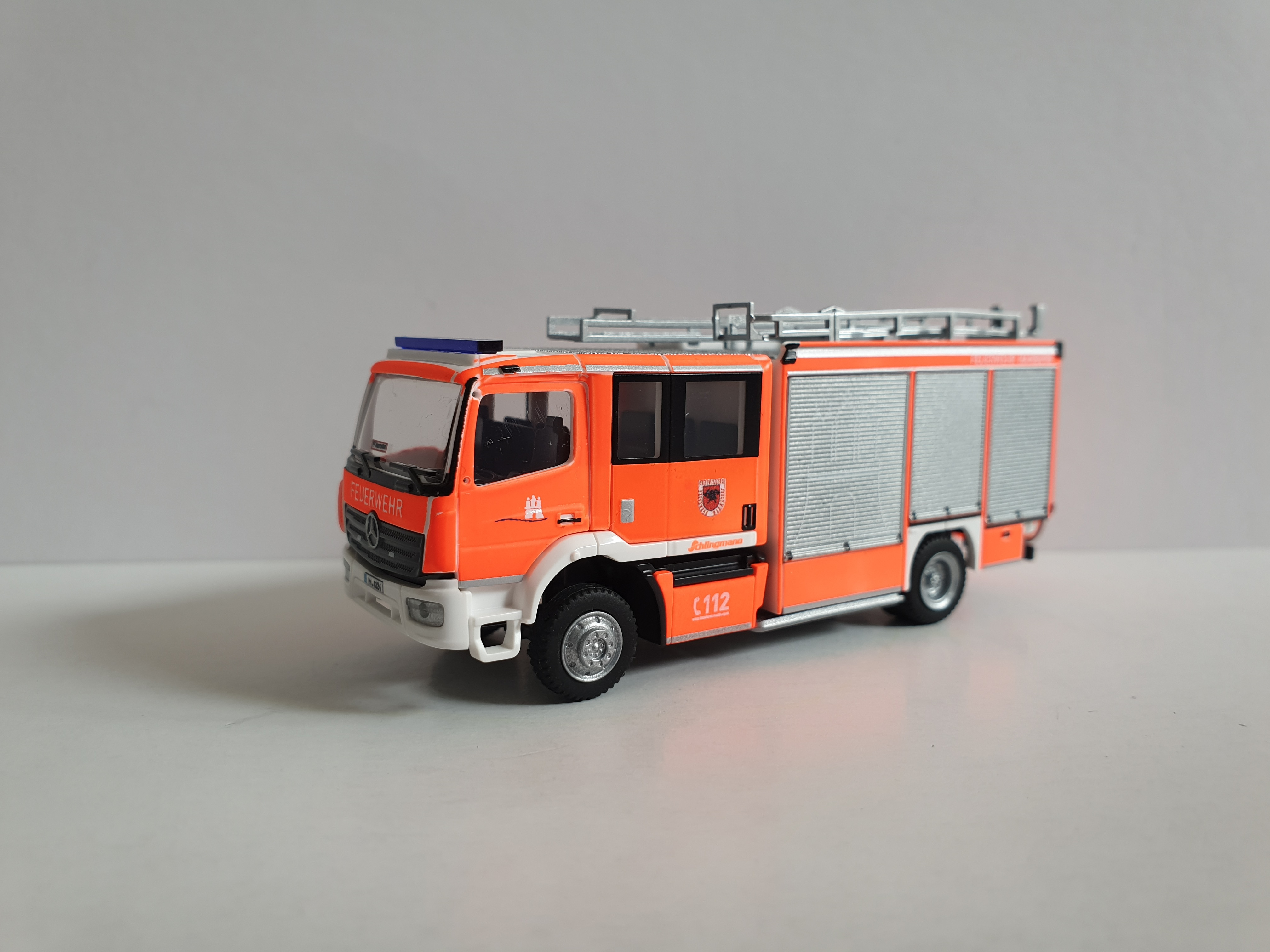 Rietze MB Atego Varus HLF Feuerwehr Hamburg FF Marmstorf 