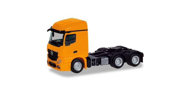 Herpa Mercedes-Benz Arocs Streamspace 2.3 Zugmaschine 3-achs, orange