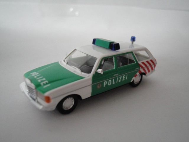 Busch MB W 123 Verkehrsdienst-Polizei