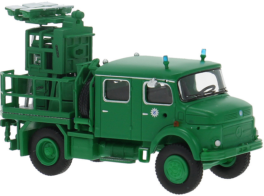 Brekina Mercedes LA 911 Lichtmastwagen, minzgrün, Polizei München