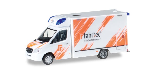 Herpa MB Sprinter 13 Koffer RTW Fahrtec