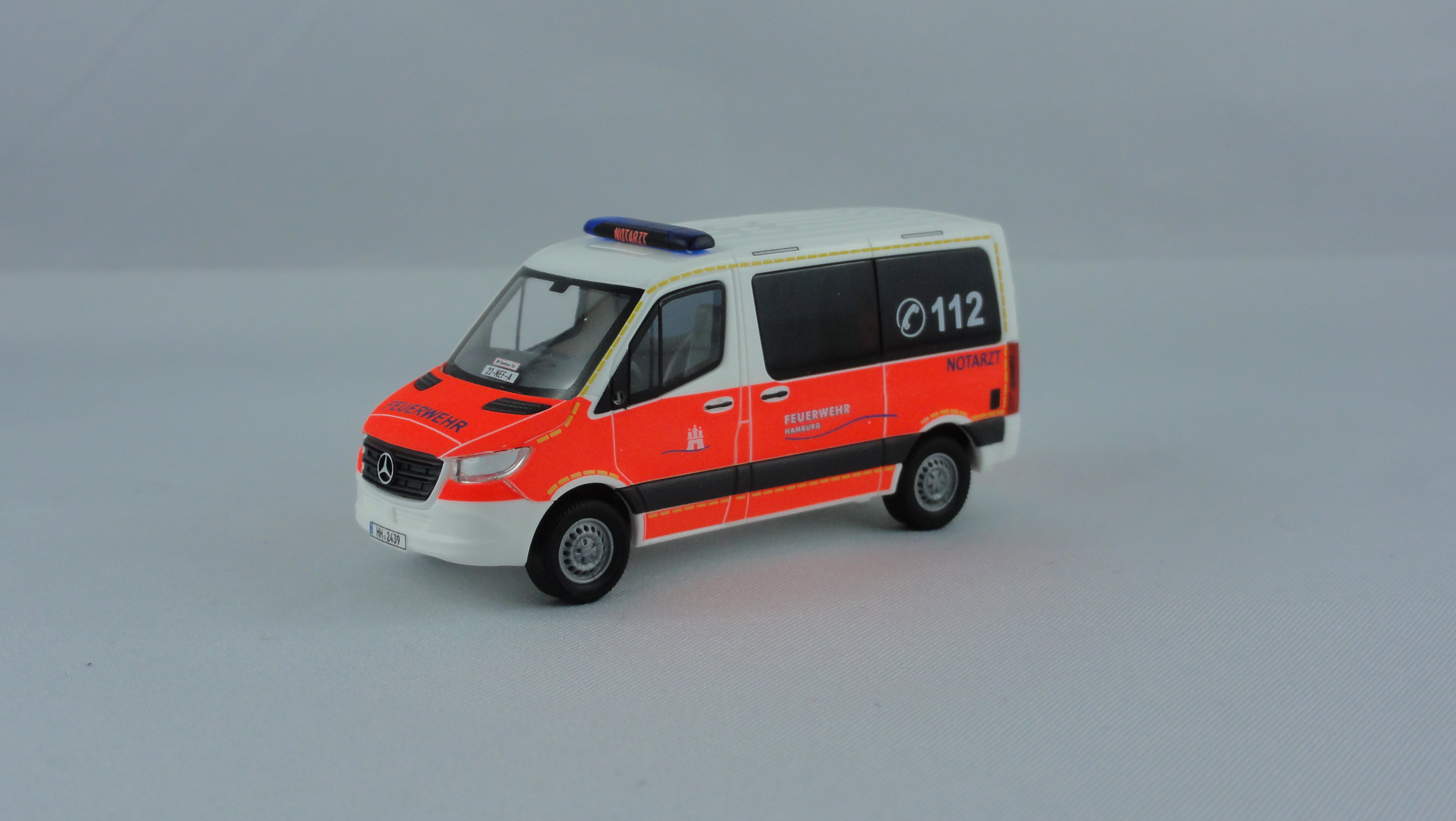 Busch MB Sprinter 18 KR NEF Feuerwehr Hamburg Berliner Tor (BF), Sondermodell