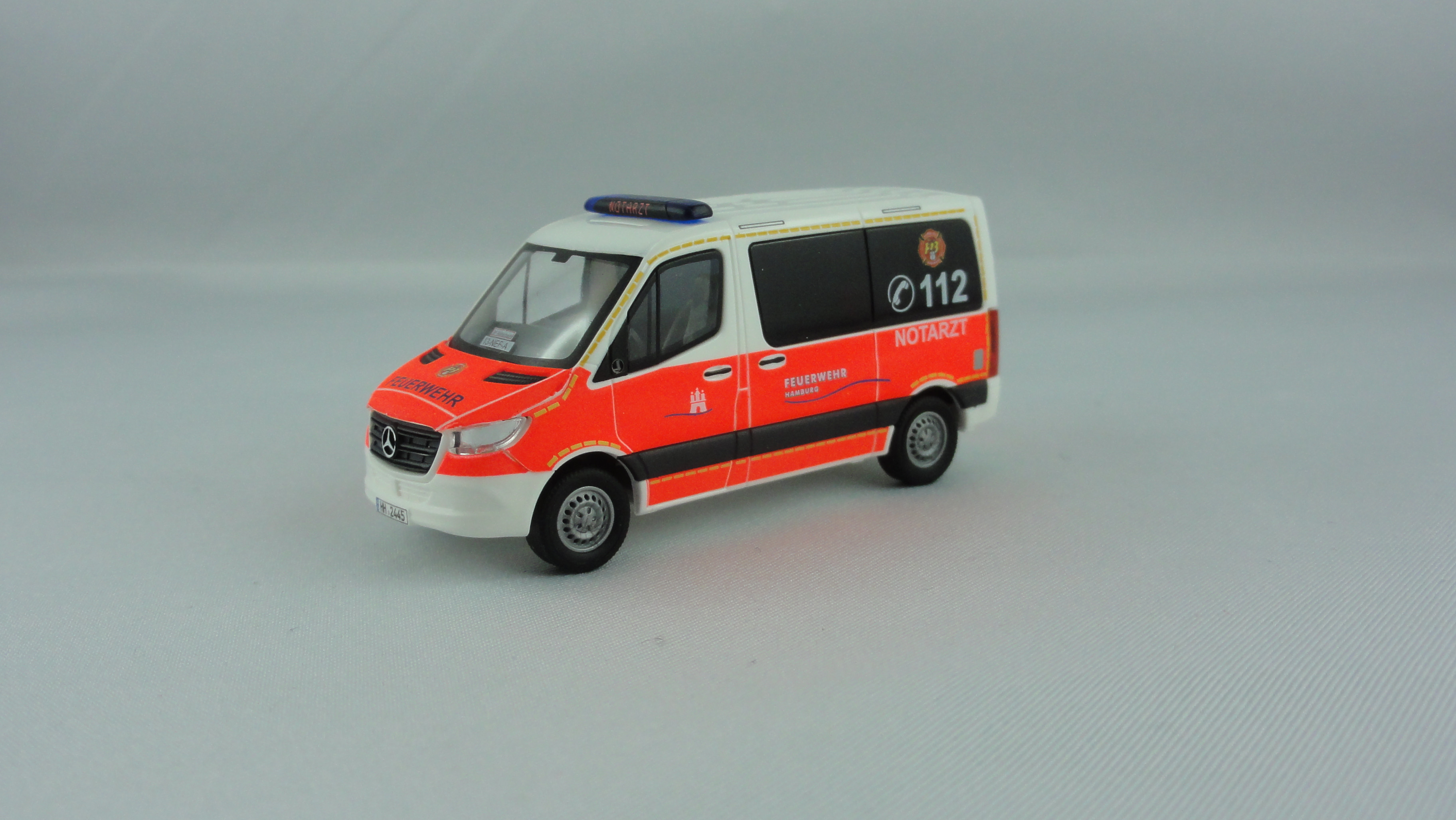 Busch MB Sprinter 18 KR NEF Feuerwehr Hamburg Rotherbaum F13 (BF)