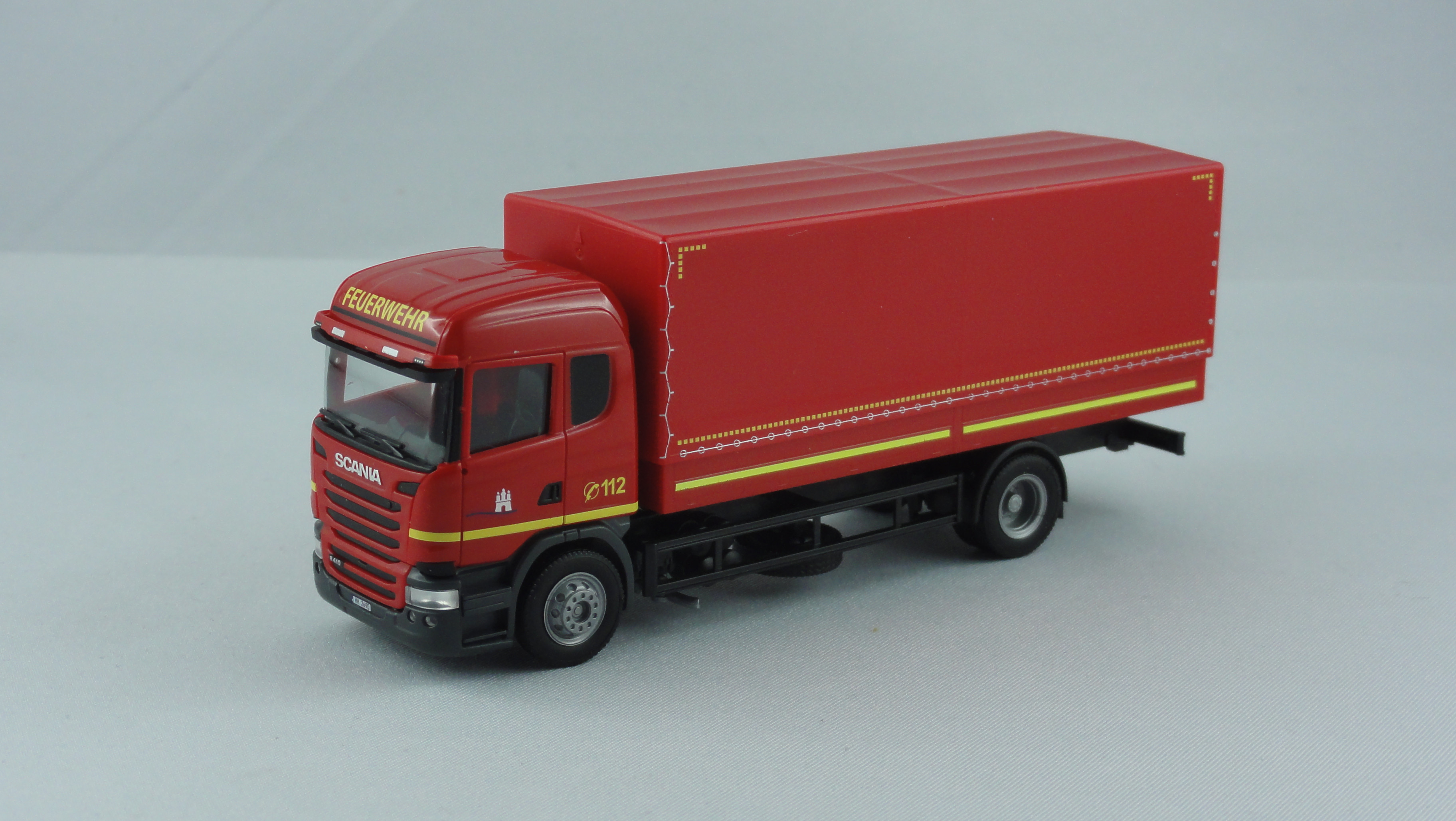 Herpa Scania R`13 HL P/P Feuerwehr Hamburg "Fahrschule HH-2690"