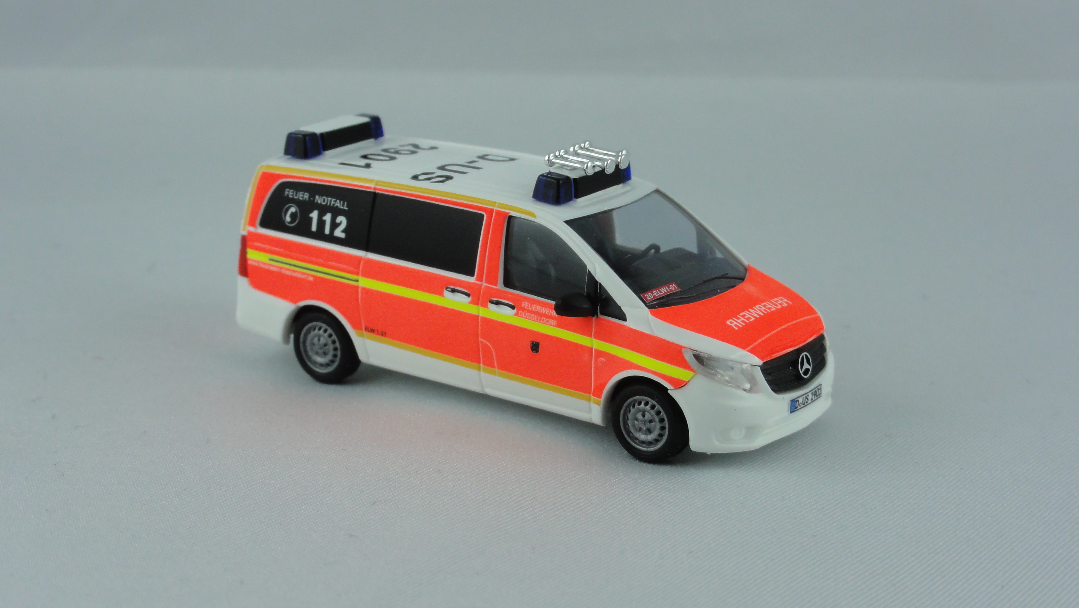 Busch MB Vito`14 ELW Feuerwehr Düsseldorf, D-US 2901 (Berufsfeuerwehr),Sondermodell