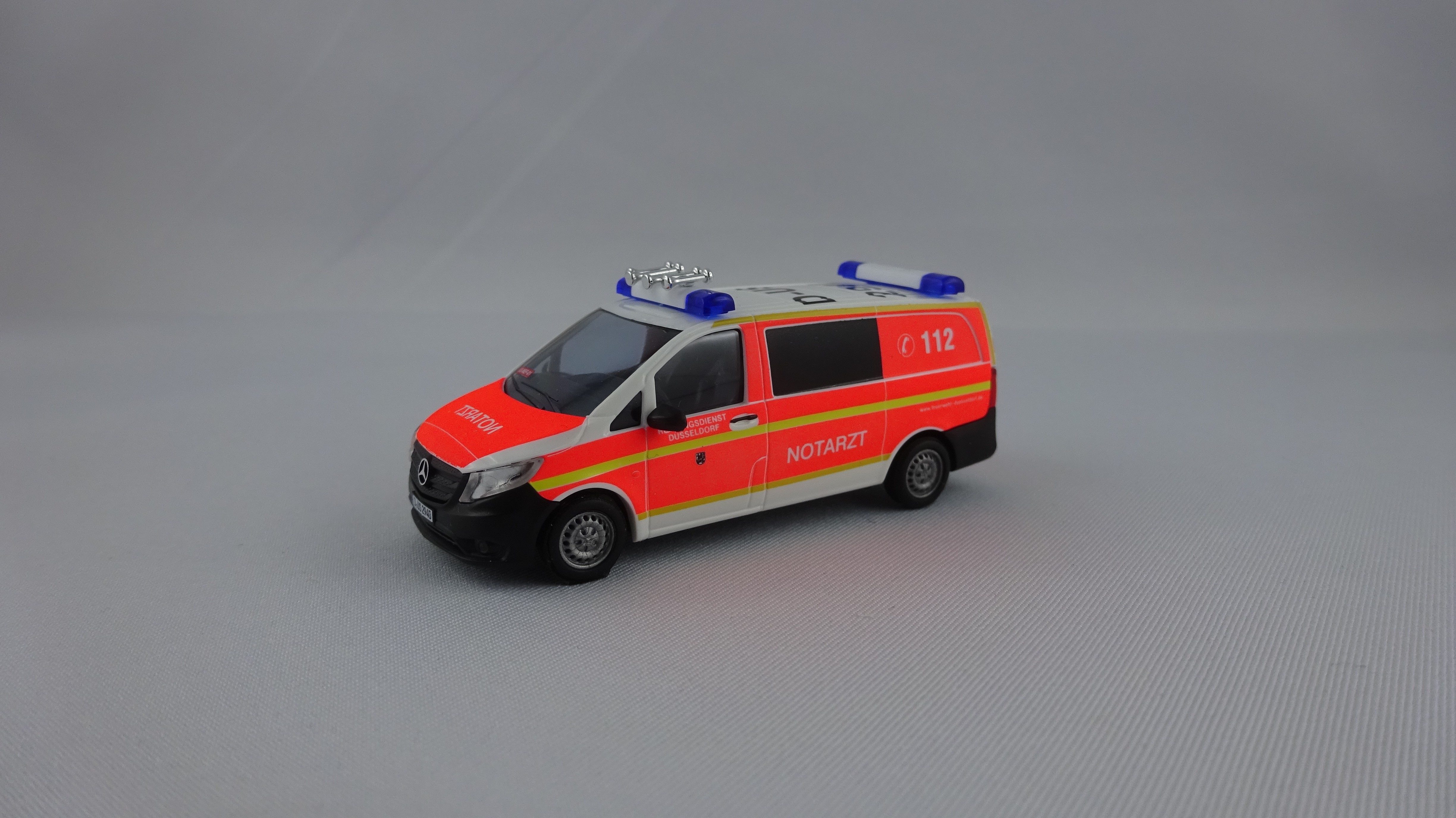 Busch MB Vito`14 NEF, 03-NEF-01, Feuerwehr Düsseldorf, D-US 2940