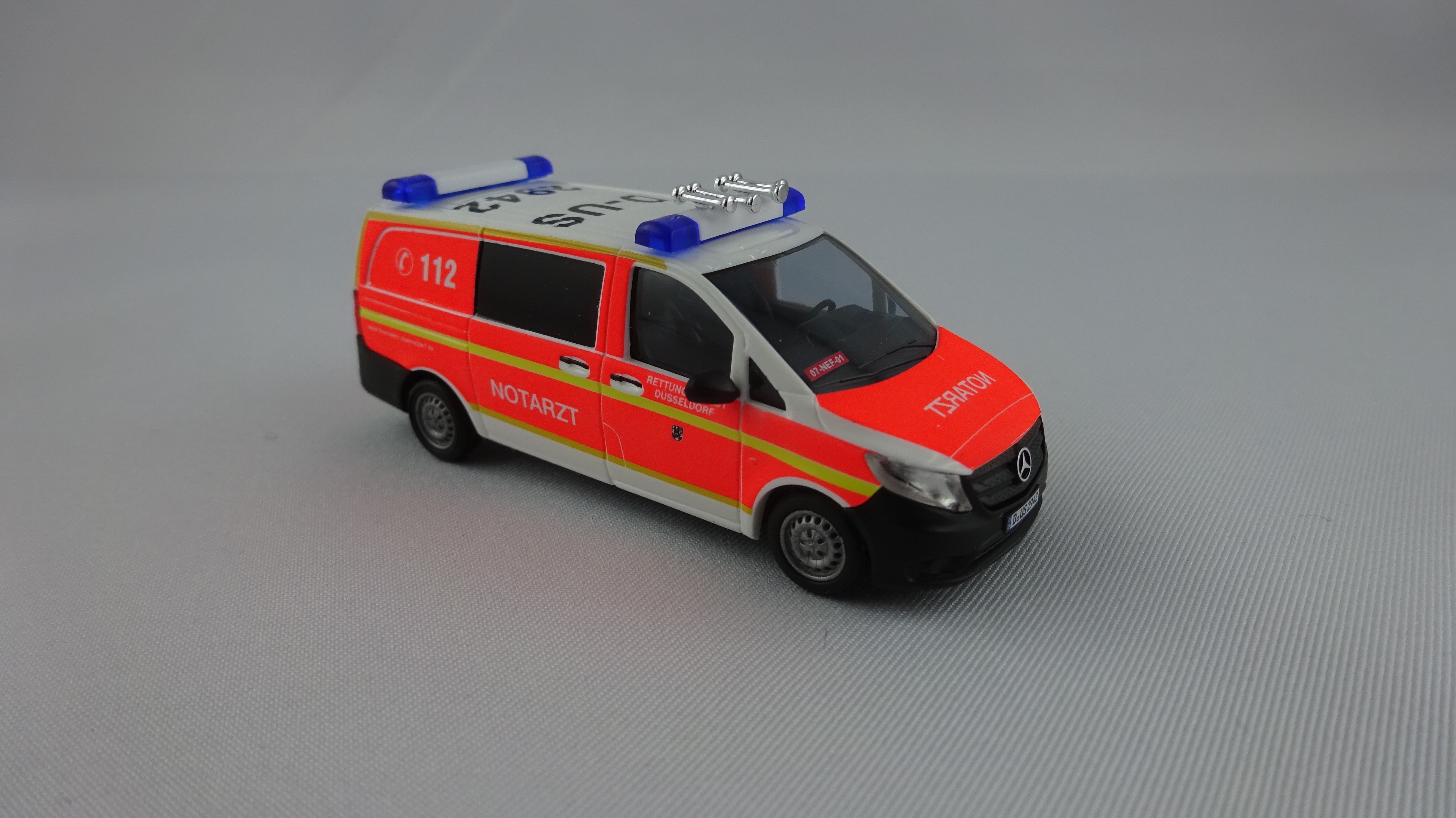 Busch MB Vito`14 NEF, 07-NEF-01, Feuerwehr Düsseldorf, D-US 2942,