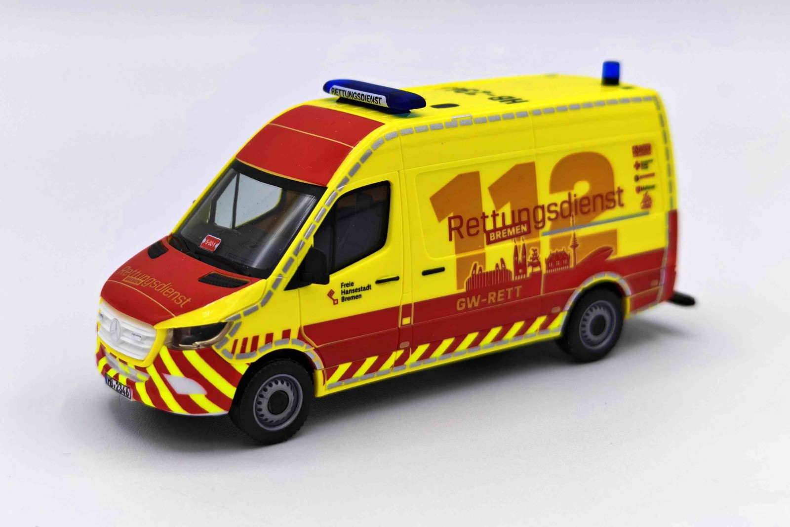 Herpa MB Sprinter 18 " GW-Rett HB 2346 RD Feuerwehr Bremen " Sondermodell