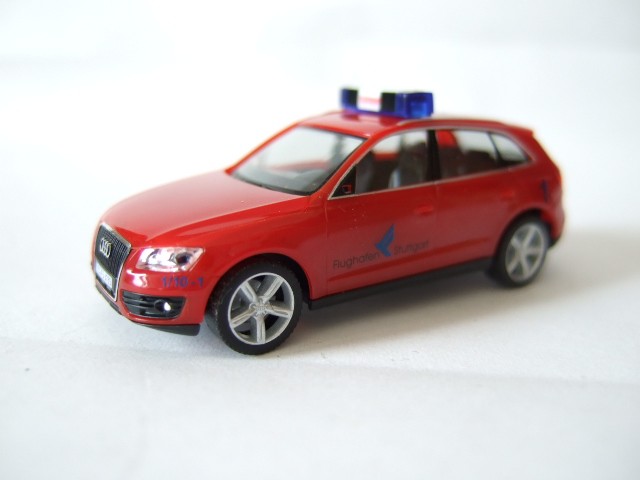 Herpa Audi Q 5 KdoW Stuttgart Flughafenfeuerwehr 