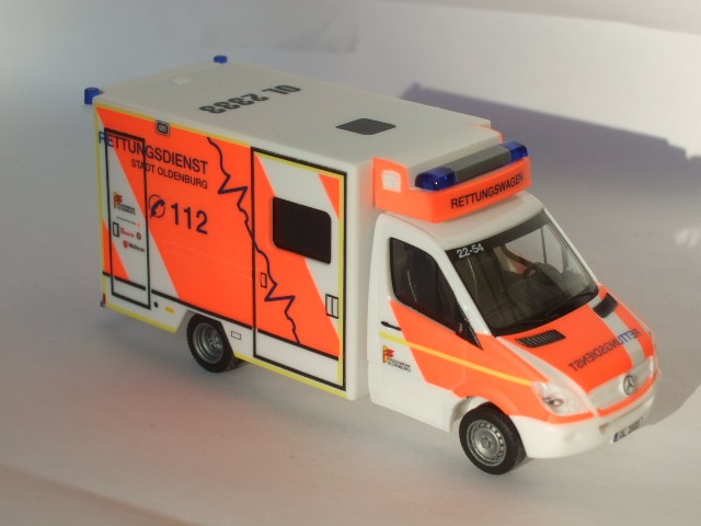 Herpa MB Sprinter 06 Fahrtec RTW BF Oldenburg