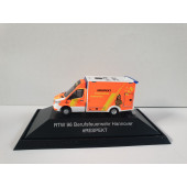 Rietze MB Sprinter 18 WAS- Koffer RTW BF Hannover ( RTW 96 ) in einer PC-Box, Interschutz `26 " # RESPEKT "