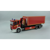 Herpa Scania CG 17 WLF mit Kran Feuerwehr (BF) München  FW 6 mit AB Rüstmaterial.