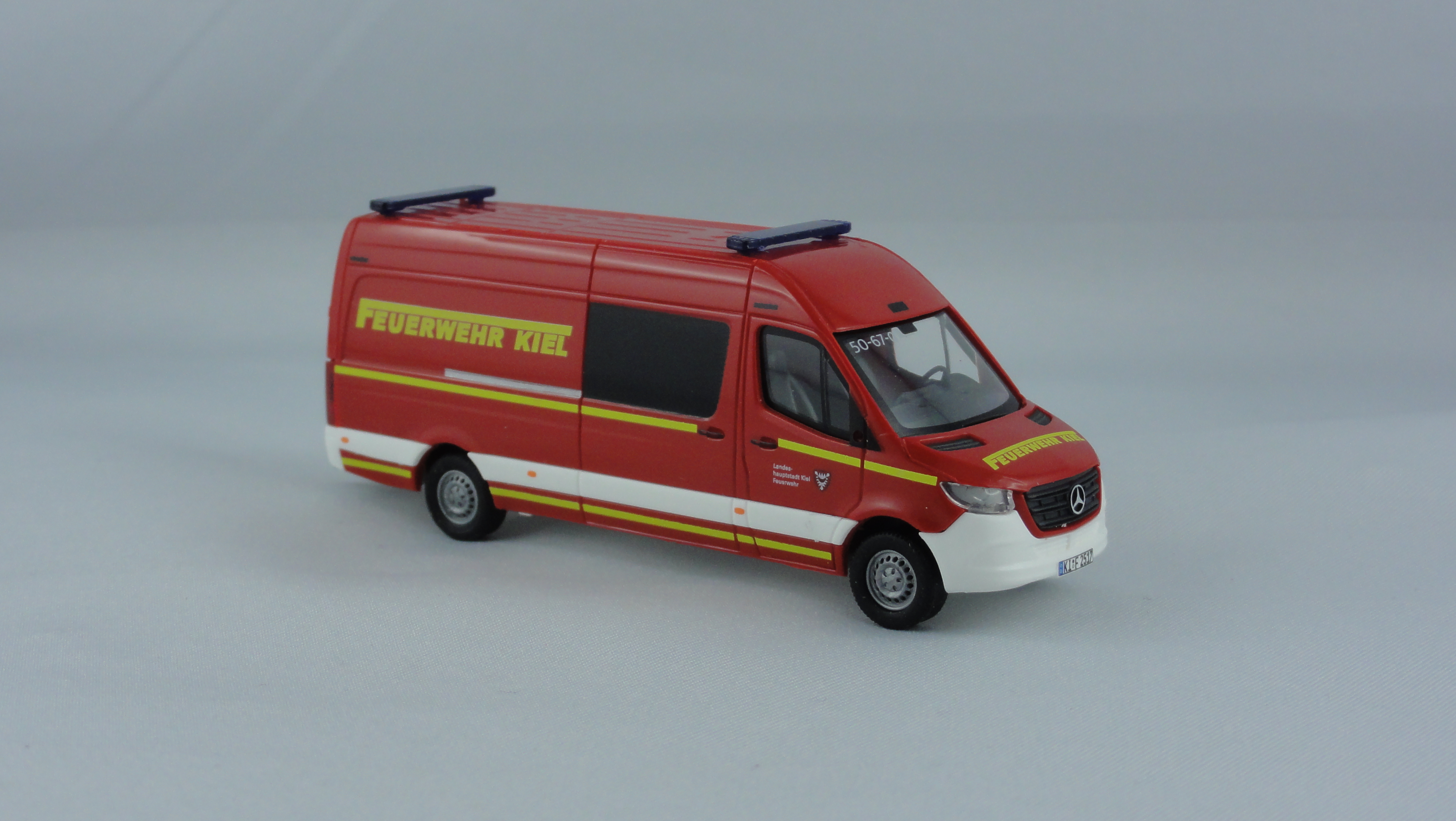 Busch MB Sprinter 18 LR mit Ladebordwand GW-L1 "Feuerwehr Kiel"