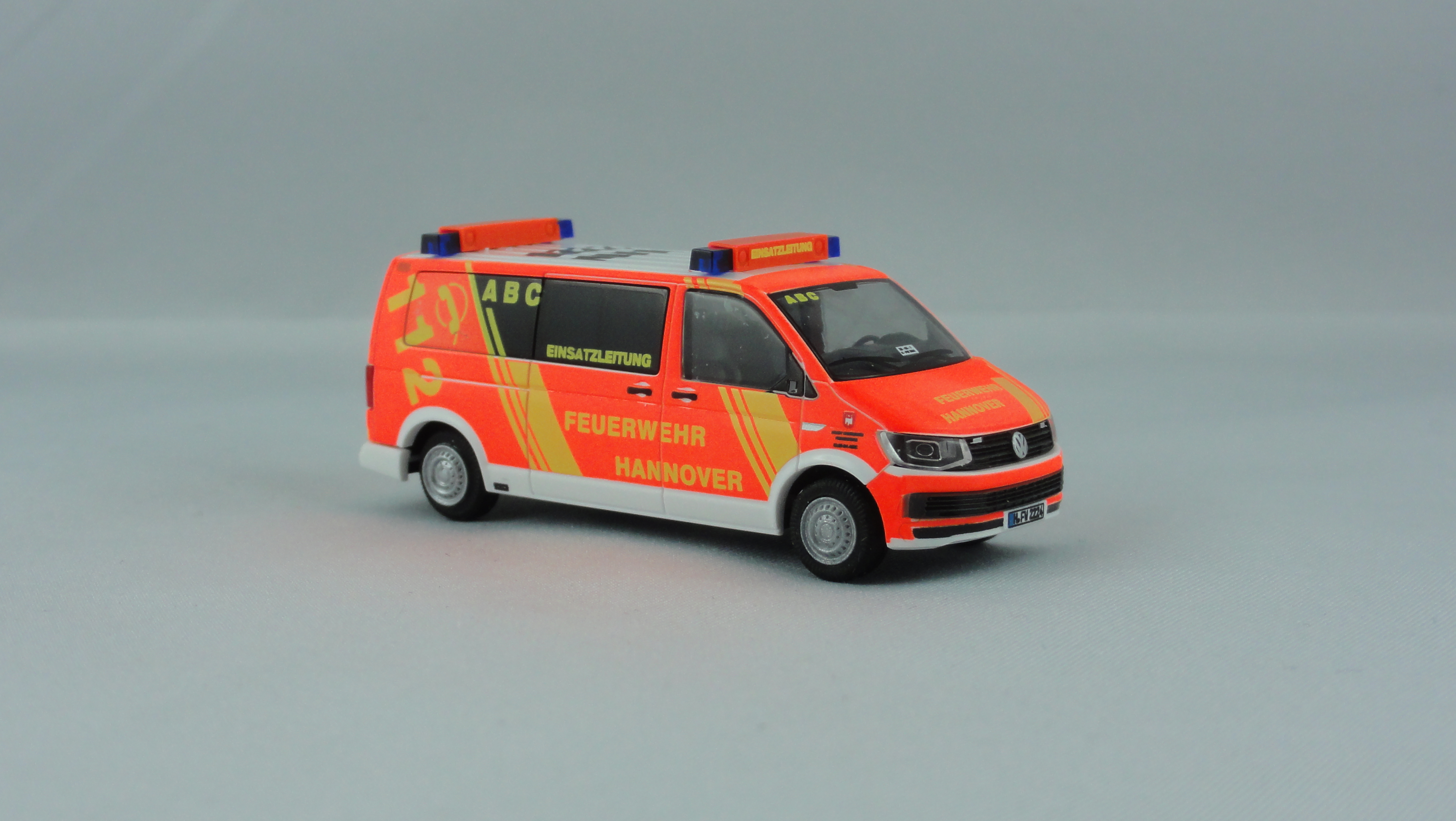 Rietze VW T6 LR ABC Einsatzleitung BF Hannover H-FW 2224, Sondermodell